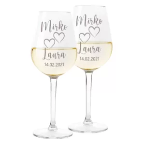 Coppia di calici personalizzati con nomi data e cuore idea regalo anniversario
