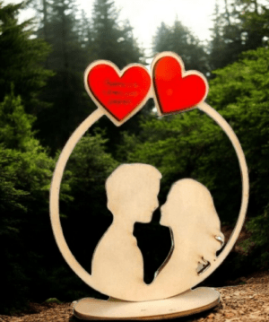 Cornice innamorati idea regalo san valentino in legno personalizzabile - immagine 2