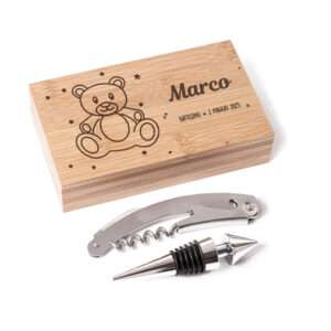 Cofanetto accessori vino personalizzato in legno bomboniera Battesimo con nome e data